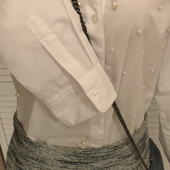 CHARTER Club size M, white button down shirt, cotton and polyester mix. - Picture 11 of 17